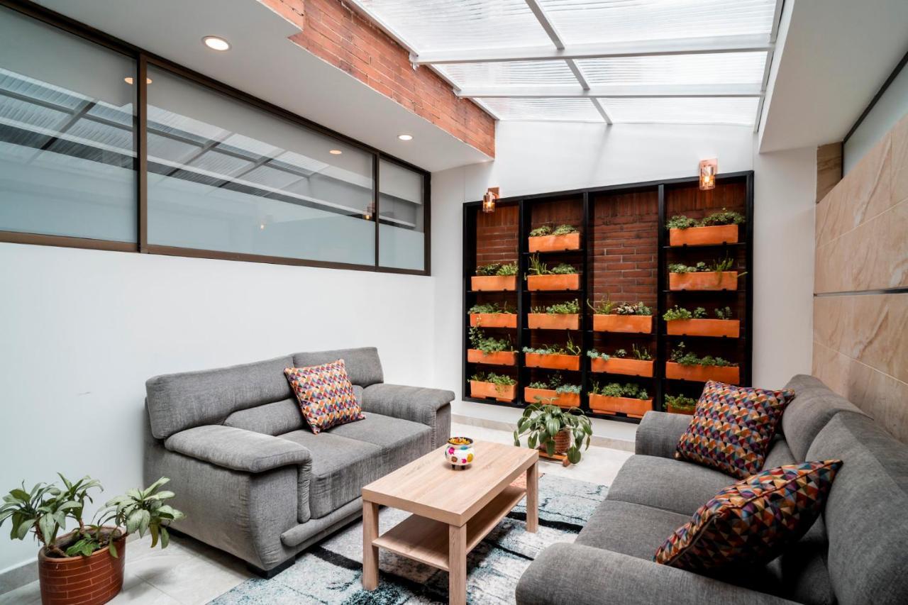 100 Wonderful House Bogota